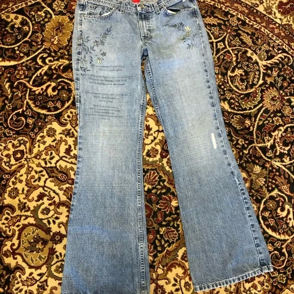 Blue flare Jeans with Distressed Details 13 - Picture 2 of 13